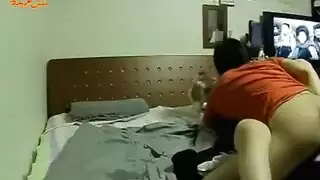 تصوير سري: جلسة عائلية جنسية صريحة