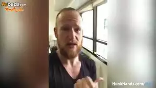 النوم عارياً لعلاج تدليك قضيب الصديق