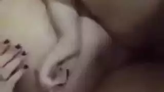 شاقطها من عالفيس بتقولة مكسوفة اطفى النور