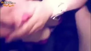 حنان المغربية المتيرة مع صديقها بيداعبها و يفشخ فمها نيك