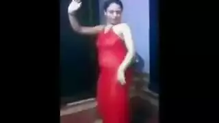 أردافها لا تكذب رقصة عربية إباحية للإثارة