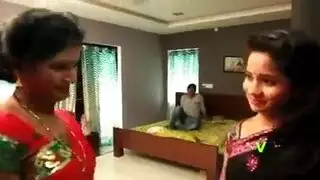 جنس جماعي للجدات: مسنات إندونيسيات في حفلة جنس جماعي