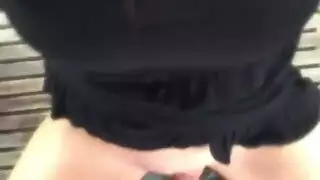 هذه العاهرة الاستثنائية تطلب قضيبك الصلب