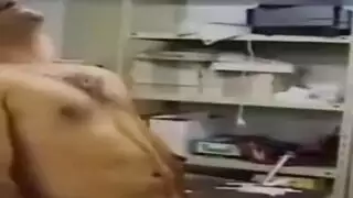 مدير هندي ينيك موظفته الراغبة بمص وحركة الركوب