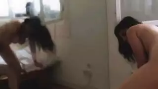 زوج وزوجة مثاران يجنّان من الشهوة