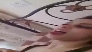 إباحية مصرية: خيال مزدوج مع العمة المحجبة وابنتها