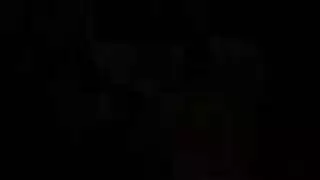 متعة البلع العميق تنتهي بالقذف على وجهها وهي تضحك