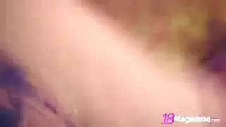 عرض كاميرا صريح: شقراء بشعر قصير تكشف كل شيء