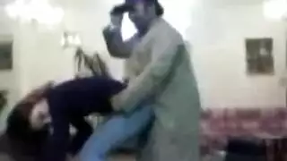 عربي سكران ينزل داخل فرج بناته في جنس عائلي