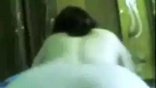 أم عربية تستمتع بوضعية الكلب والراعية مع قضيب كبير