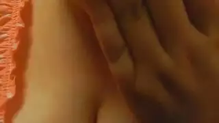 زوجة هندية تمارس الأغراء عالويب كام بأحلى نهود مكتنزة