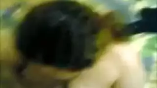 مضاجعة فتاة مصرية ممتلئة لا تستطيع التوقف عن لمس فرجها المبلل