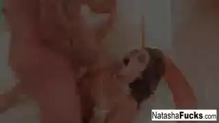 الجنس السريع والشرس هو ما يشعل رغبتها