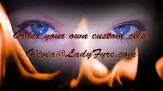 أشقراء تروض أخاها بركوبها القوي لرفع معنوياته
