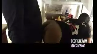 متزوجة تحب الزب و طيزها كبير تطلب من عشيقها ان يمتعها و يدلع كسها و طيزها