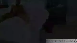 أخصائي مساج بالقضيب الأسود الكبير يدك الكس الأبيض الضيق