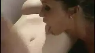 ثلاثي على اليخت: نيك مزدوج أمام البحر
