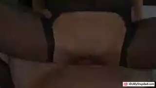 قذف عليّ ثم أخذ عميقاً في كسي الشهواني