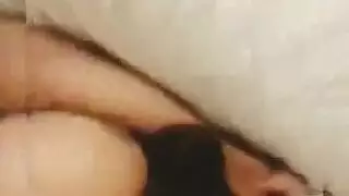 فاتنة عارية الساخنة الحصول على السائل المنوي في جميع أنحاء لها الثدي لطيفة