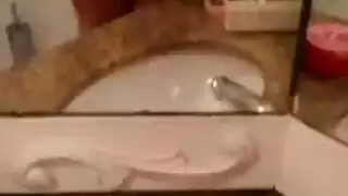 فاتنة قرنية ، سابرينا تحصل مارس الجنس من الخلف وتصرخ من المتعة أثناء كومينغ