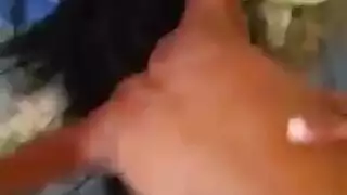 قابلت فتاة مفعم بالحيوية رجلًا وسيمًا خلال حانة محلية ، ومارس الجنس معه للحصول على وظيفة