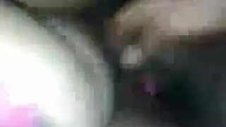 مورو قرنية يسأل عن الشرج والحصول على كس لها قصفت