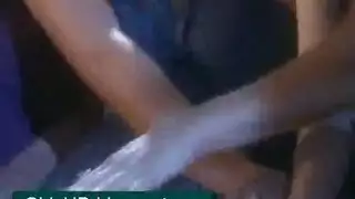 شقراء جميلة مارس الجنس مع مالكها المتزوج بدلاً من دفع إيجارها ، عندما انتهت من المص
